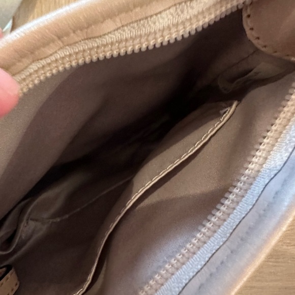 coach silver and tan leather cross body purse with tan soft strap - Picture 3 of 6